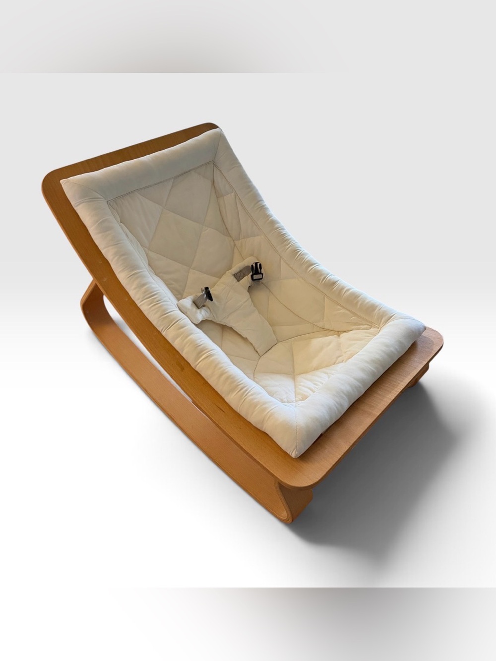 LEVO BABY ROCKER by Charlie Crane
